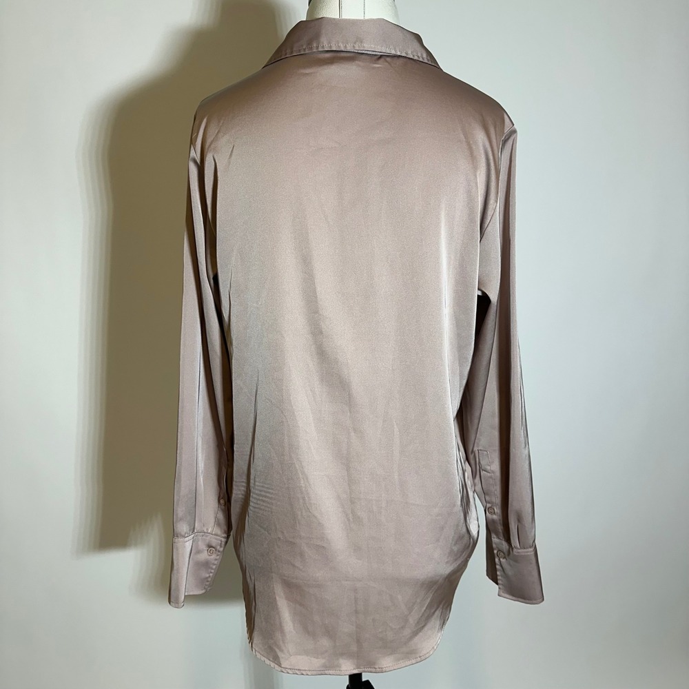 H&M Satin Silky Feel Button Down Shirt Blouse Womens Size Small S Brown Luxury - Picture 4 of 12